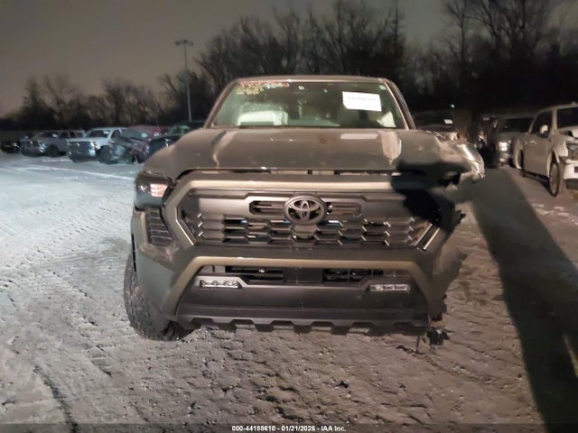 44188610 :رقم المزاد ، 3TMLB5JN5SM188528 vin ، 2025 Toyota Tacoma Trd Off Road مزاد بيع