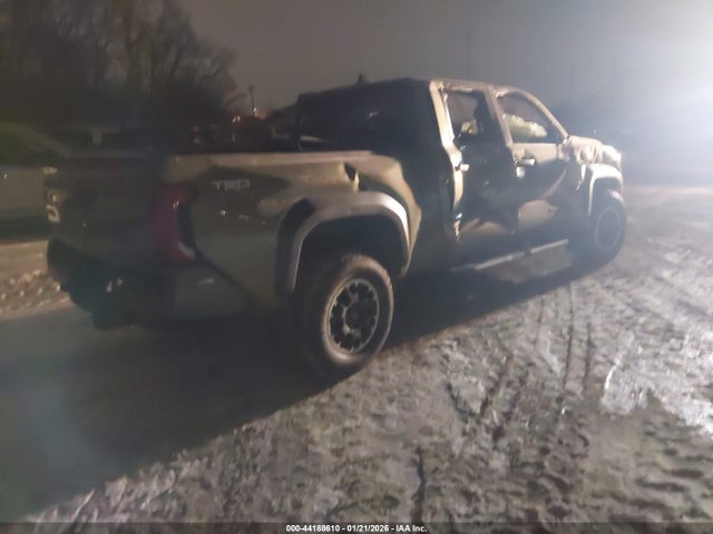 44188610 :رقم المزاد ، 3TMLB5JN5SM188528 vin ، 2025 Toyota Tacoma Trd Off Road مزاد بيع