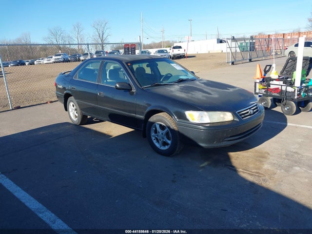 2001 TOYOTA CAMRY 4T1BG22K71U068221 Photo 0