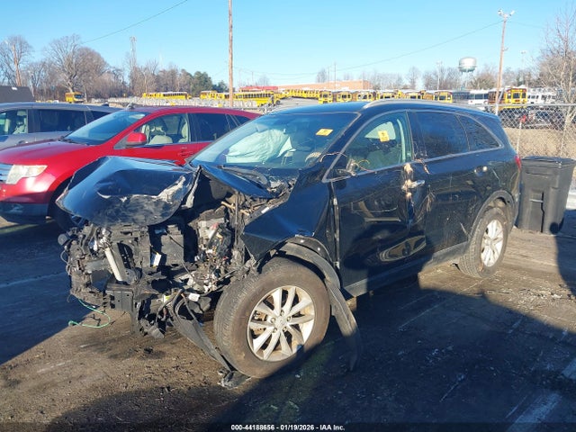 2017 KIA SORENTO 5XYPG4A38HG202858 Photo 1