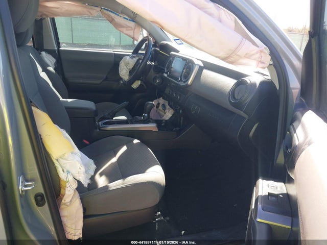 5TFAZ5CN3MX116403 Toyota Tacoma Sr5 V6