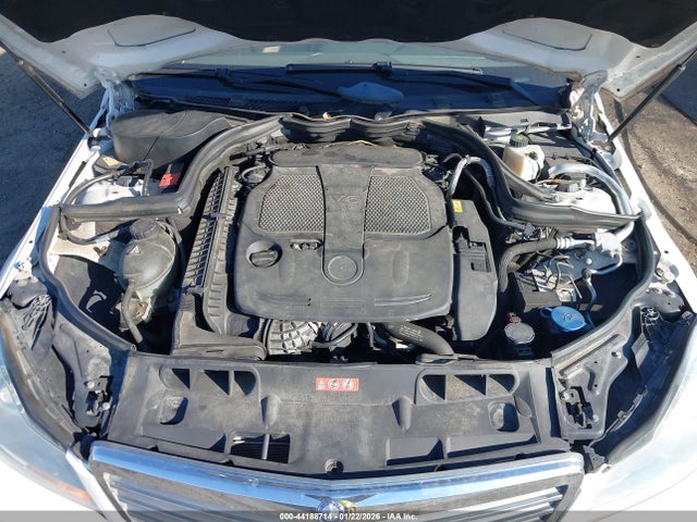Продаж на аукціоні авто 2013 Mercedes-benz C 300 Luxury 4matic, vin: WDDGF8AB7DA786221, номер лоту: 44188714