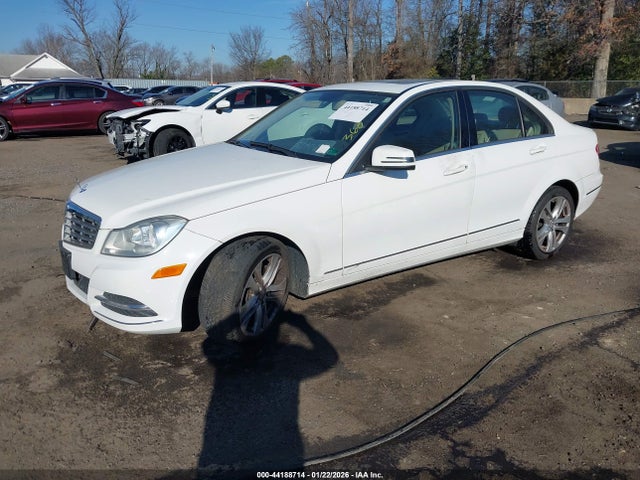Продаж на аукціоні авто 2013 Mercedes-benz C 300 Luxury 4matic, vin: WDDGF8AB7DA786221, номер лоту: 44188714