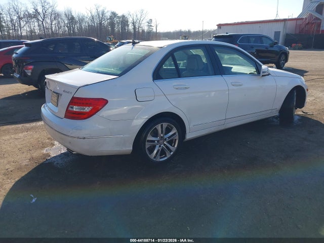 Продаж на аукціоні авто 2013 Mercedes-benz C 300 Luxury 4matic, vin: WDDGF8AB7DA786221, номер лоту: 44188714