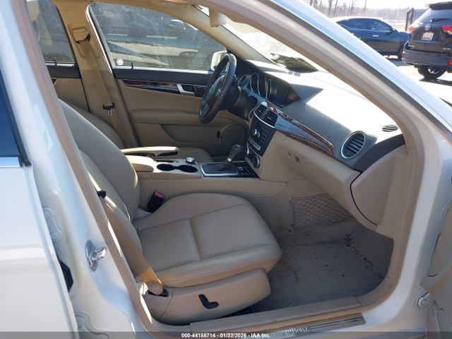 Продаж на аукціоні авто 2013 Mercedes-benz C 300 Luxury 4matic, vin: WDDGF8AB7DA786221, номер лоту: 44188714