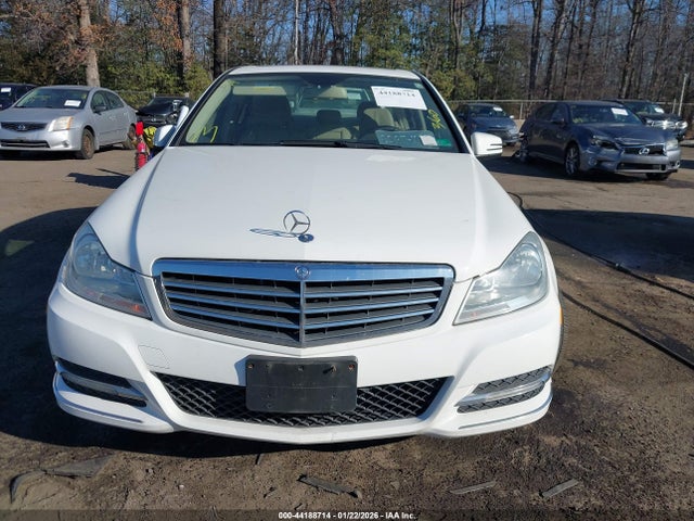 Продаж на аукціоні авто 2013 Mercedes-benz C 300 Luxury 4matic, vin: WDDGF8AB7DA786221, номер лоту: 44188714