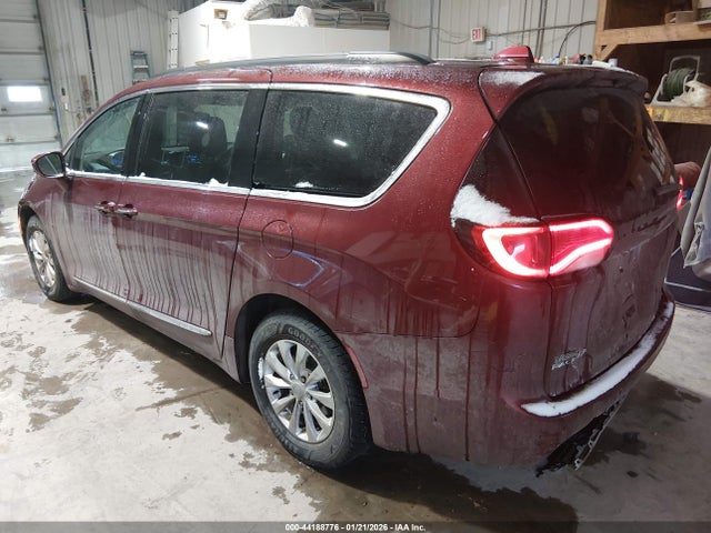 2017 CHRYSLER PACIFICA 2C4RC1BG2HR703826 Photo 2