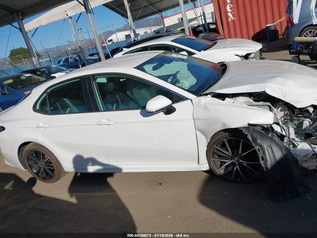 4T1G11AKXMU428928 Toyota CAMRY SE