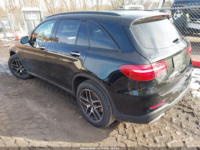44188949 :رقم المزاد ، WDC0G4KB5JV116195 vin ، 2018 Mercedes-benz Glc 300 4matic مزاد بيع