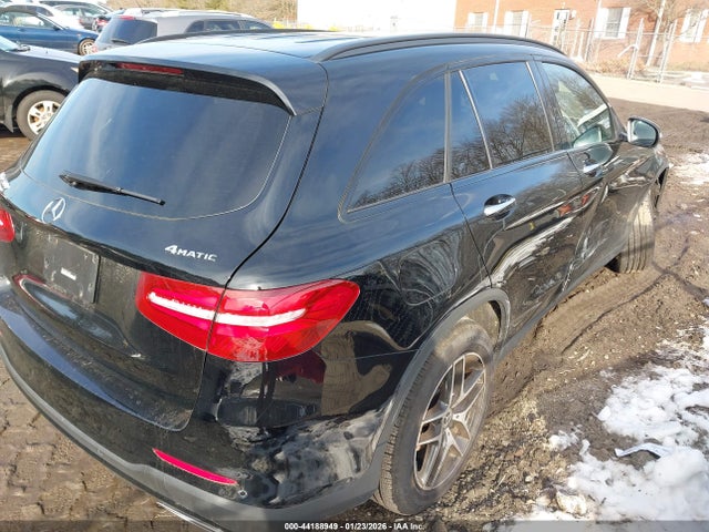 44188949 :رقم المزاد ، WDC0G4KB5JV116195 vin ، 2018 Mercedes-benz Glc 300 4matic مزاد بيع