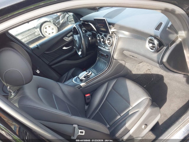 44188949 :رقم المزاد ، WDC0G4KB5JV116195 vin ، 2018 Mercedes-benz Glc 300 4matic مزاد بيع