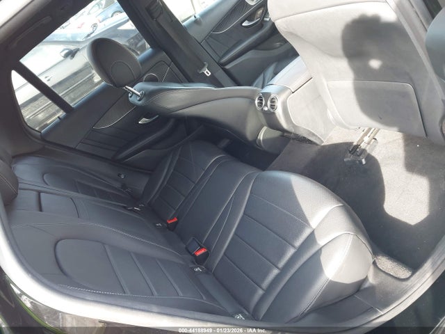 44188949 :رقم المزاد ، WDC0G4KB5JV116195 vin ، 2018 Mercedes-benz Glc 300 4matic مزاد بيع
