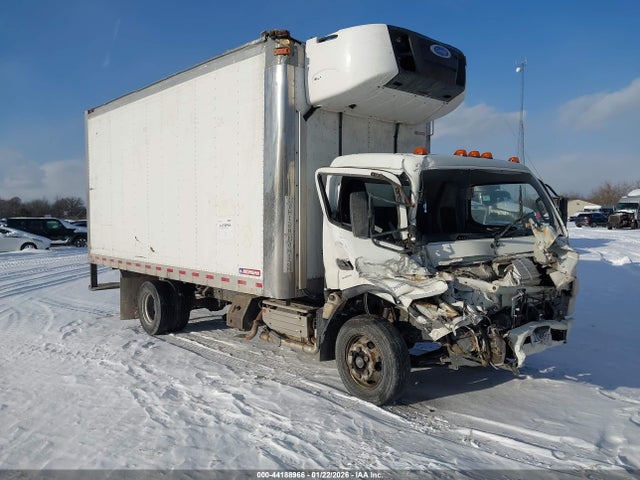 2018 MITSUBISHI FEC72S JL6BNG1A2JK002517 Photo 0