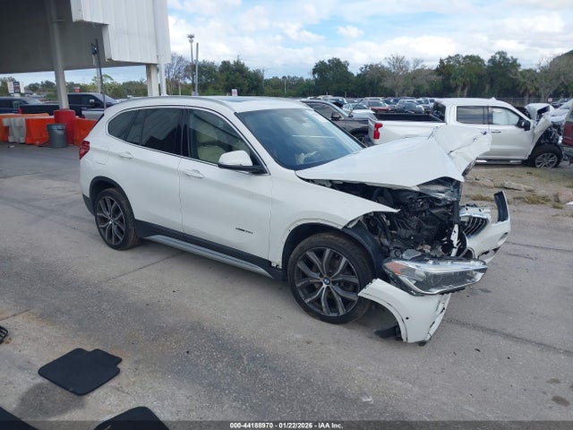 2017 BMW X1 WBXHU7C3XH5H34512