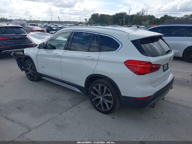 2017 BMW X1 WBXHU7C3XH5H34512 Photo 2