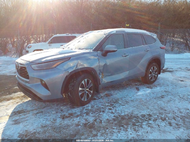 5TDKDRBH9PS016824 Toyota Highlander Xle