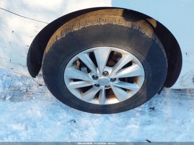KNDMB5C16G6180542 KIA SEDONA LX