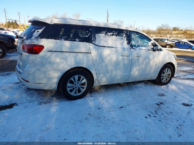 KNDMB5C16G6180542 KIA SEDONA LX