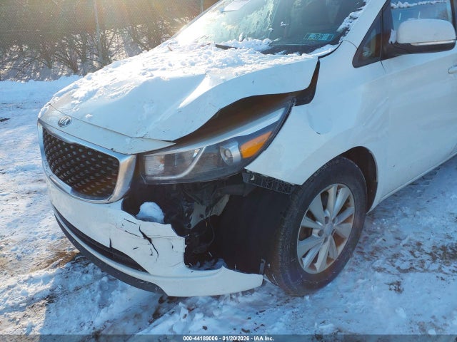 KNDMB5C16G6180542 KIA SEDONA LX