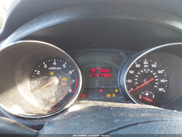 KNDMB5C16G6180542 KIA SEDONA LX