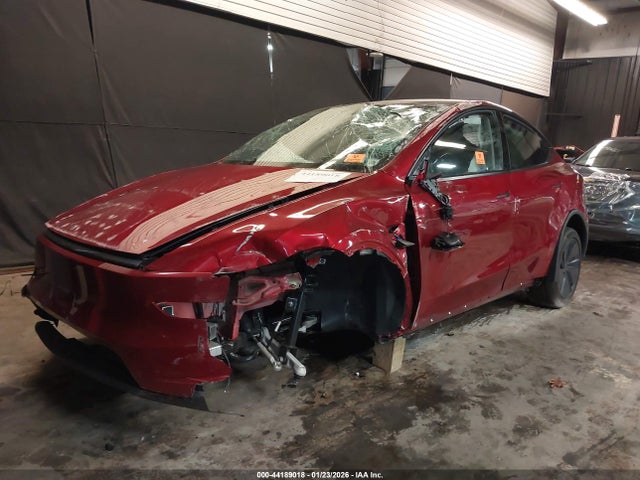 2026 TESLA MODEL Y 7SAYGDED0TF462990 Photo 1