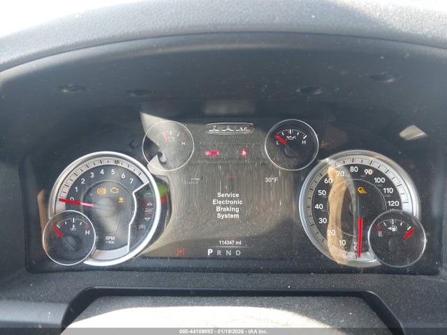 44189092 :رقم المزاد ، 1C6RR7GG9JS311044 vin ، 2018 Ram 1500 Big Horn  4x4 6'4 Box مزاد بيع