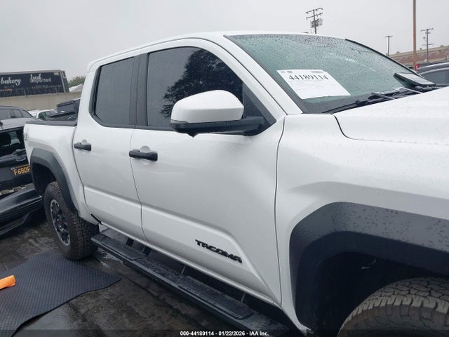 Toyota Tacoma Trd Off Road 2024 3TMLB5JN2RM055316 Image 14