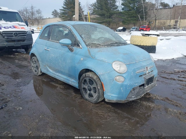 2016 FIAT 500E 3C3CFFGE9GT221985 Photo 0