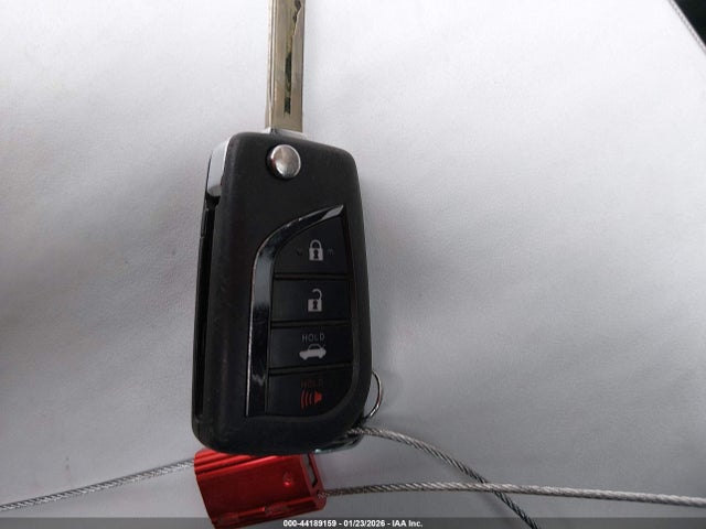 4T1B11HK9JU620076 Toyota CAMRY SE