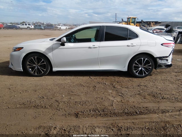 4T1B11HK9JU620076 Toyota CAMRY SE