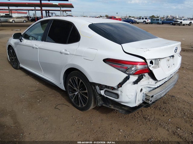4T1B11HK9JU620076 Toyota CAMRY SE