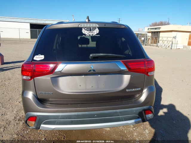 Mitsubishi Outlander Es 2017 JA4AD2A39HZ018494 Image 16