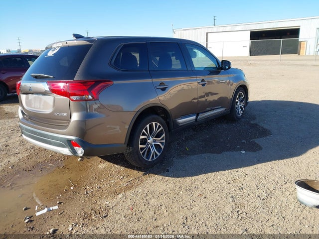 2017 MITSUBISHI OUTLANDER JA4AD2A39HZ018494 Photo 3