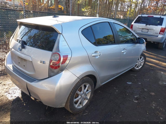 2013 TOYOTA PRIUS C JTDKDTB34D1536326 Photo 3