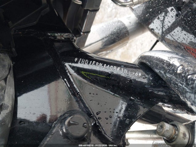 2016 HARLEY-DAVIDSON FLHR 1HD1FBM14GB630456 Photo 9