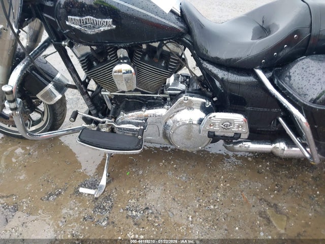 2016 HARLEY-DAVIDSON FLHR 1HD1FBM14GB630456 Photo 8