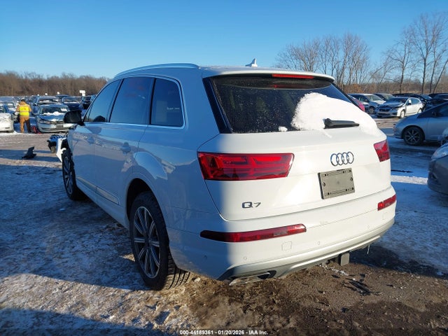 2019 AUDI Q7 WA1LAAF72KD012645 Photo 2