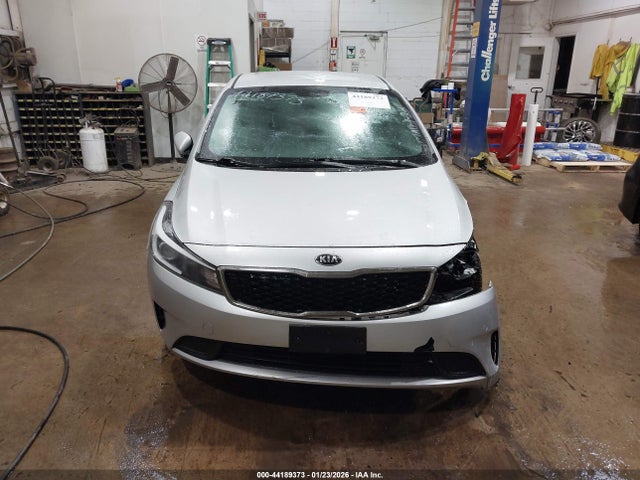 Продажа на аукционе авто 2017 Kia Forte Lx, vin: 3KPFK4A71HE060542, номер лота: 44189373