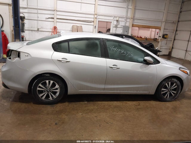 Продажа на аукционе авто 2017 Kia Forte Lx, vin: 3KPFK4A71HE060542, номер лота: 44189373
