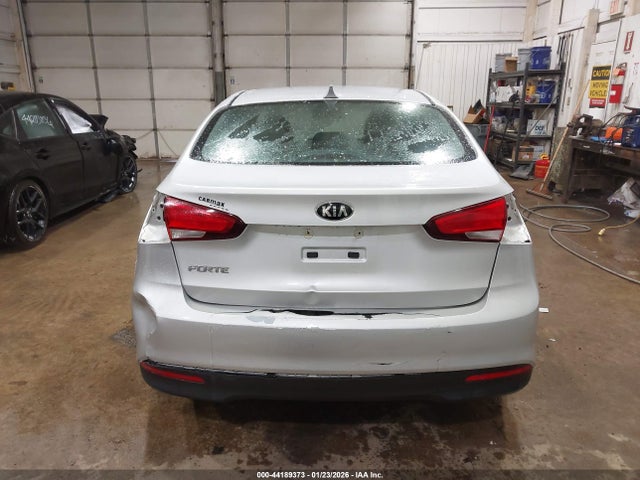 Продажа на аукционе авто 2017 Kia Forte Lx, vin: 3KPFK4A71HE060542, номер лота: 44189373