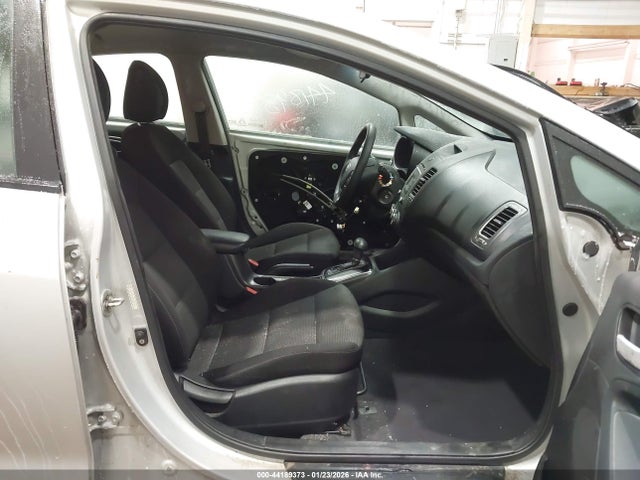 Продажа на аукционе авто 2017 Kia Forte Lx, vin: 3KPFK4A71HE060542, номер лота: 44189373