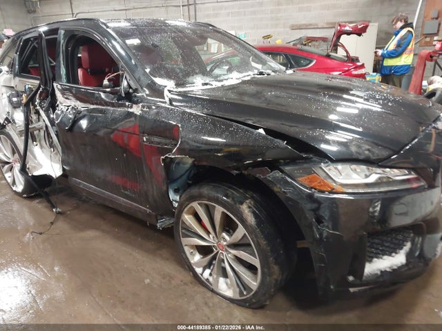2019 JAGUAR F-PACE SADCM2FV4KA358459 Photo 5