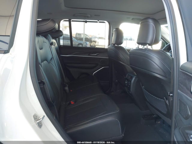 Продажа на аукционе авто 2023 Jeep Grand Cherokee 4xe, vin: 1C4RJYB68P8785674, номер лота: 44189449
