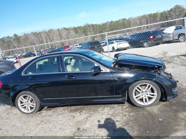 44189463 :رقم المزاد ، WDDGF4HBXDR258009 vin ، 2013 Mercedes-benz C 250 Sport مزاد بيع