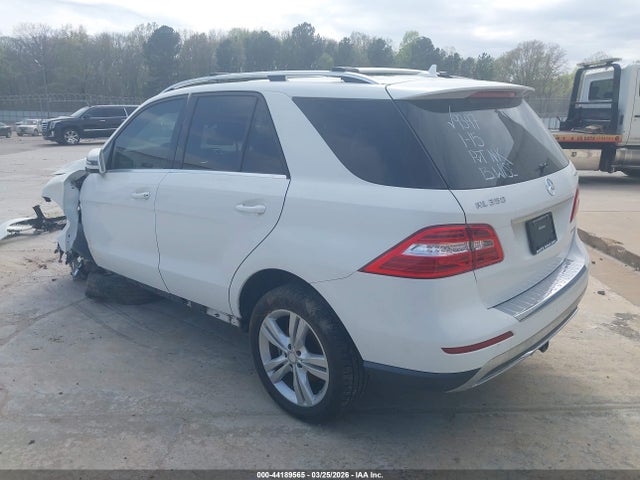 2015 MERCEDES-BENZ ML 350 4JGDA5HB6FA609397 Photo 2