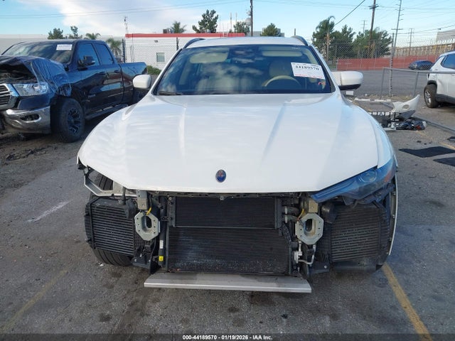 ZN661YUL5JX275977 Maserati Levante S Granlusso