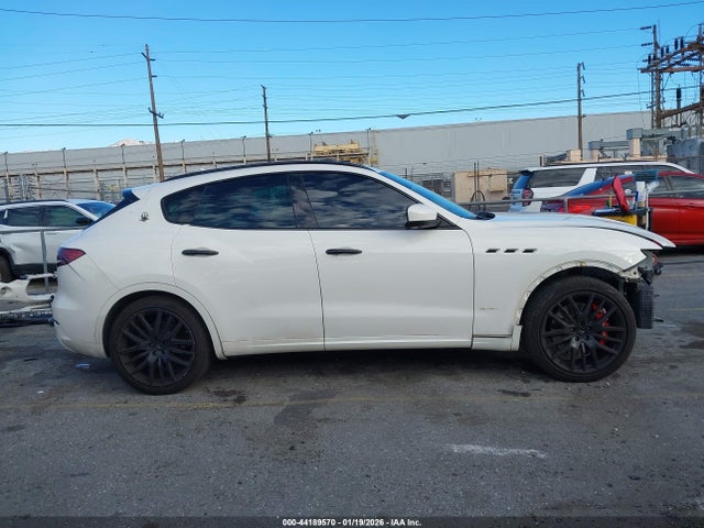 ZN661YUL5JX275977 Maserati Levante S Granlusso