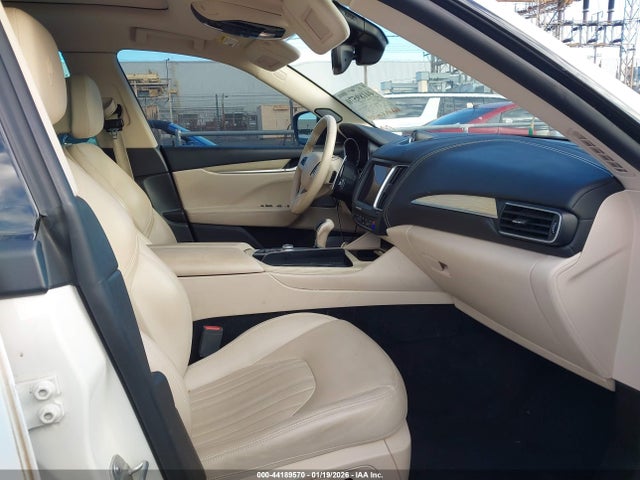 ZN661YUL5JX275977 Maserati Levante S Granlusso
