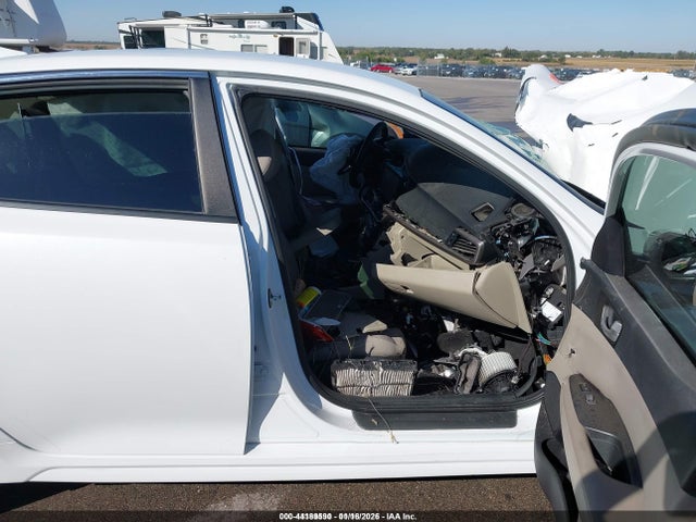 2018 KIA OPTIMA 5XXGT4L34JG212869 Photo 4