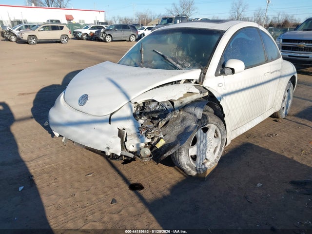 2001 VOLKSWAGEN NEW BEETLE 3VWCB21C01M435057 Photo 5